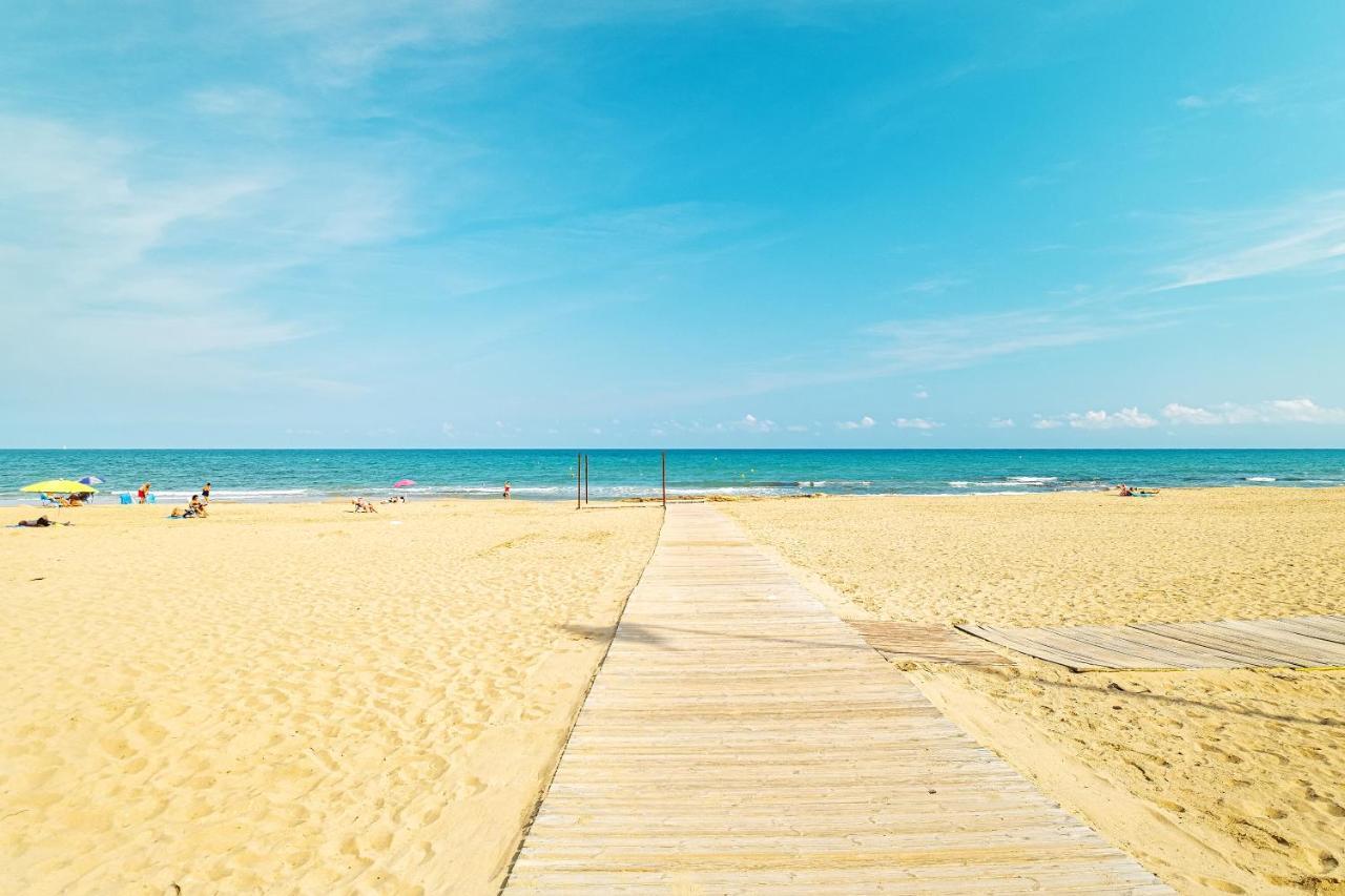 Infinity Beach Torrevieja Luaran gambar